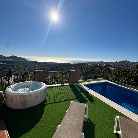 Villa En Frigiliana Con Piscina, Jacuzzi Y Espectaculares Vistas Ngoại thất bức ảnh